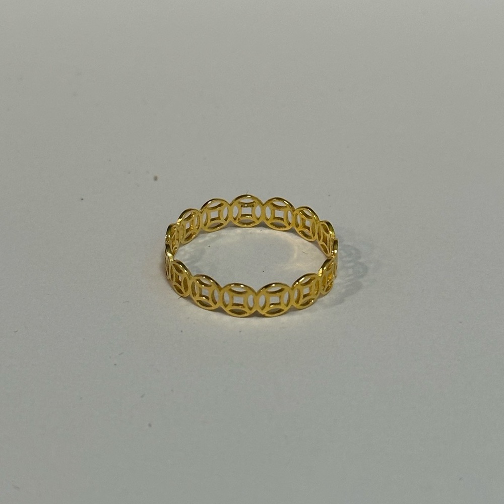 18k Solid Japan Gold Ring size 8